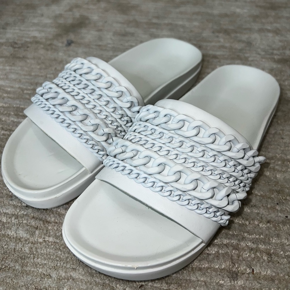 Kendall + Kylie Shiloh Chain-Link Sandal